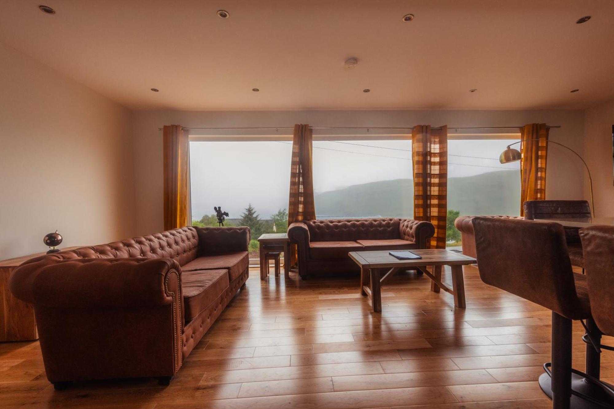 Luxury Cottage With Stunning Views By Fairy Pools 4 Carbost  Extérieur photo